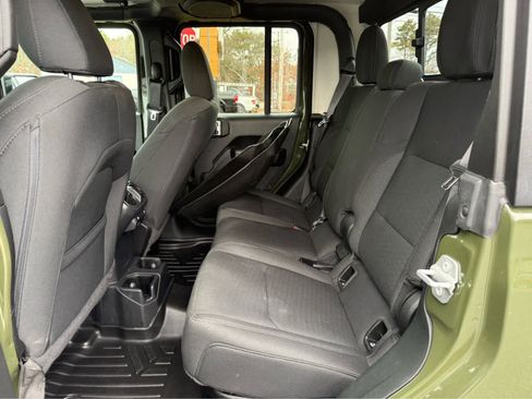 Used 2021 Jeep Gladiator Sport image 23