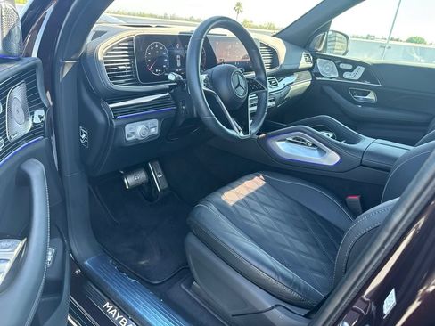Used 2024 Mercedes-Benz Maybach GLS 600 4MATIC image 10