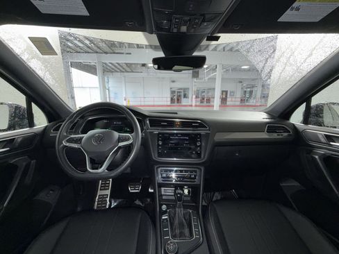 Used 2023 Volkswagen Tiguan SE R-Line AWD/4WD image 22