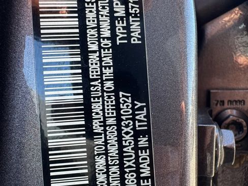 Used 2019 Maserati Levante AWD/4WD image 32
