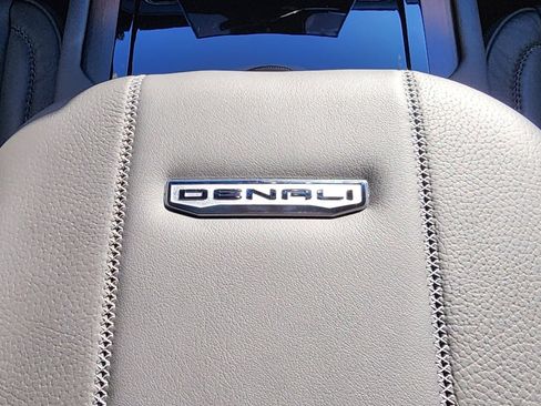 New 2026 GMC Yukon Denali w/ Denali Reserve Package image 41