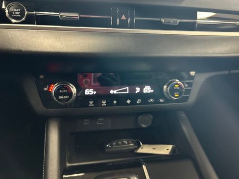 Used 2023 Mitsubishi Outlander SE AWD/4WD image 17