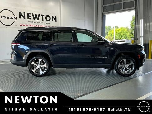 Used 2024 Jeep Grand Cherokee L Limited AWD/4WD image 4
