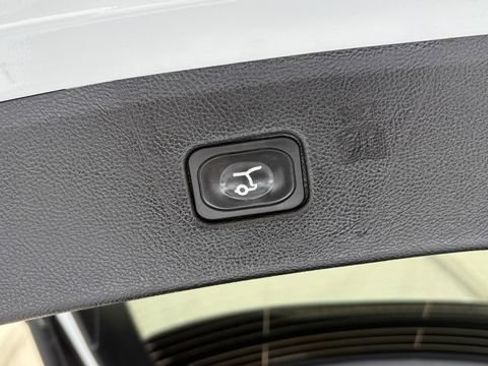 Used 2023 Ford Edge SEL w/ Convenience Package AWD/4WD image 6