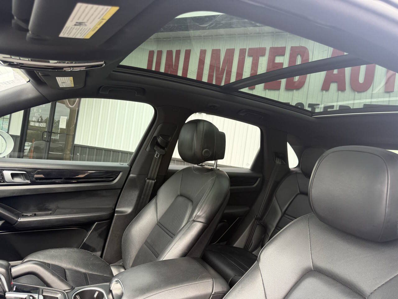 Used 2019 Porsche Cayenne AWD/4WD image 23