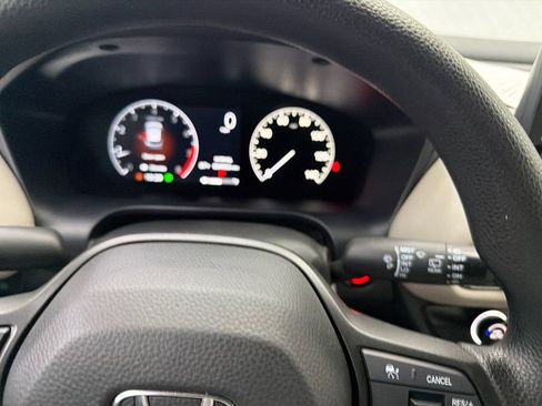 Used 2025 Honda HR-V LX image 24