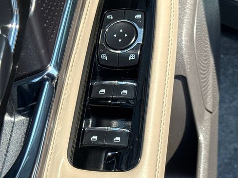 Used 2024 Lincoln Corsair Grand Touring AWD/4WD image 28