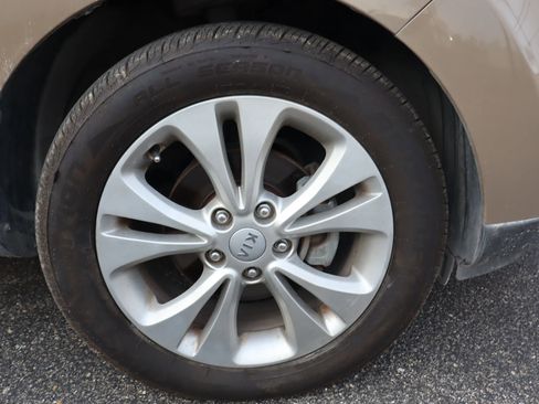 Used 2015 Kia Soul + image 9