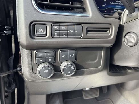 Certified 2024 Chevrolet Suburban Premier image 23