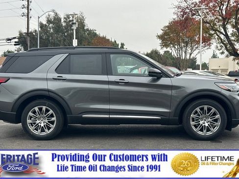 New 2026 Ford Explorer Platinum image 3