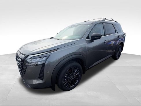 New 2026 Nissan Pathfinder SL w/ SL Premium Package AWD/4WD image 4