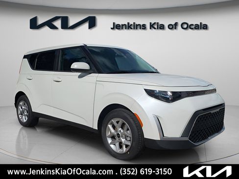 New 2025 Kia Soul LX w/ LX Technology Package image 1