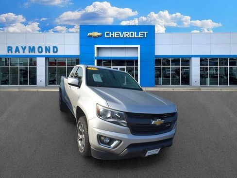 Used 2017 Chevrolet Colorado Z71 AWD/4WD image 9