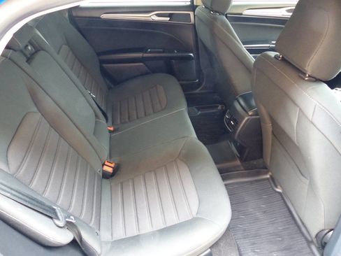 Used 2020 Ford Fusion SE image 17