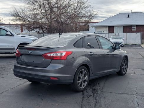Used 2013 Ford Focus SE image 3