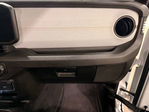 Used 2024 Jeep Wrangler Sport S image 27