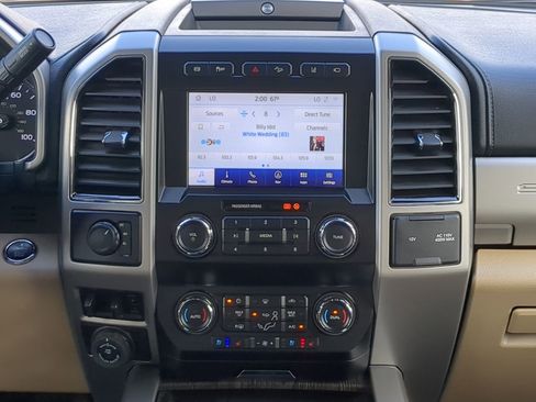 Certified 2020 Ford F450 Lariat w/ Lariat Ultimate Package image 16