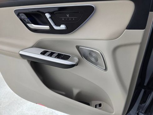 Certified 2024 Mercedes-Benz GLC 300 image 24