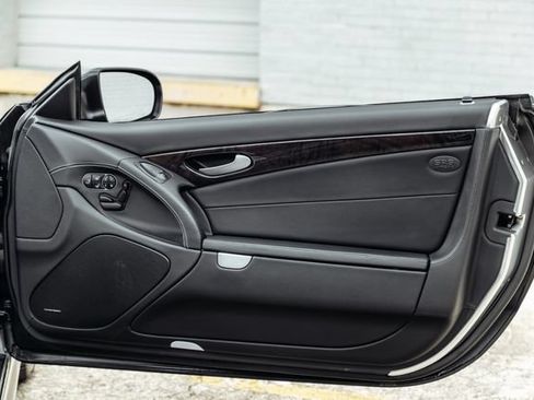 Used 2011 Mercedes-Benz SL 550 image 67