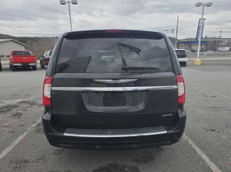 Used 2012 Chrysler Town & Country Limited w/ Luxury Group video 4