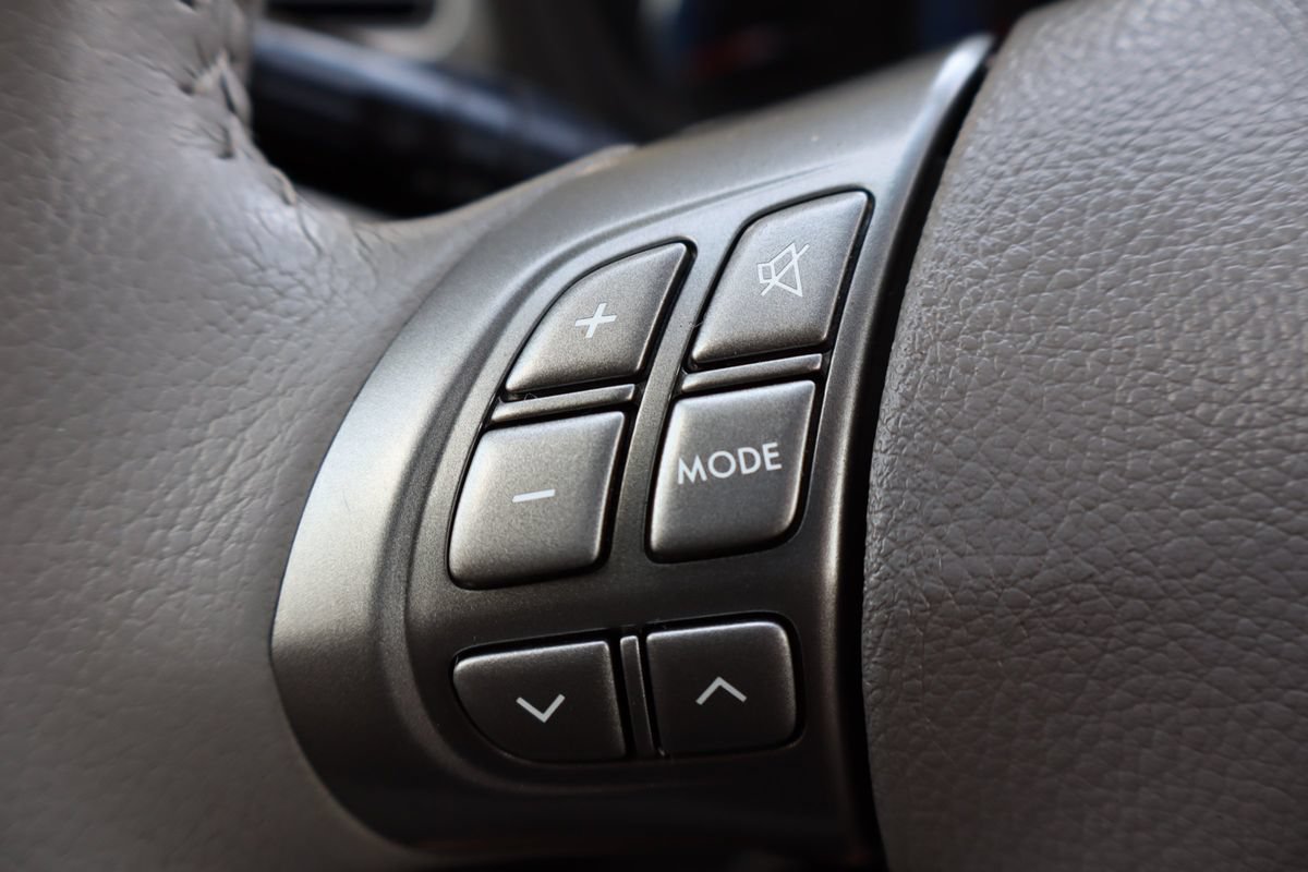 Used 2009 Subaru Forester 2.5X Limited AWD/4WD image 30