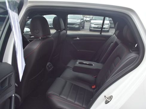 Used 2018 Volkswagen GTI SE w/ SE Leather Package image 38