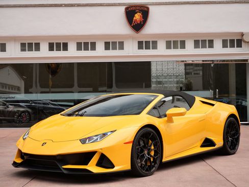 Used 2024 Lamborghini Huracan EVO AWD/4WD image 11
