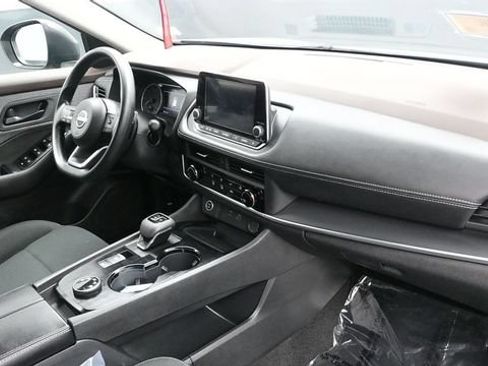 Used 2023 Nissan Rogue S AWD/4WD image 13