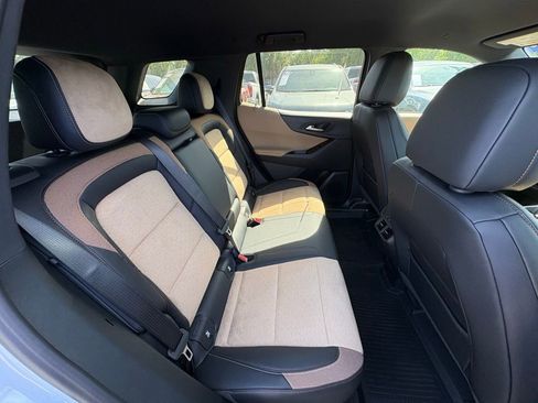 New 2026 Chevrolet Equinox ACTIV w/ Convenience Package III AWD/4WD image 22