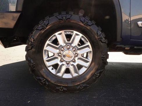 Used 2025 Chevrolet Silverado 2500 High Country AWD/4WD image 40