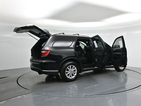 Used 2023 Dodge Durango SXT Launch Edition image 6