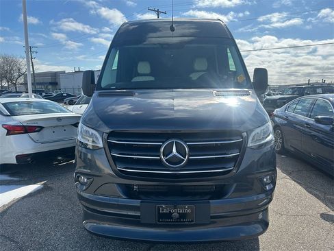 Used 2023 Mercedes-Benz Sprinter 3500 image 2