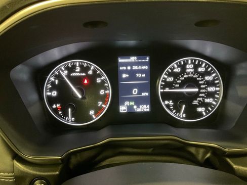 Certified 2025 Subaru Outback Limited AWD/4WD image 4