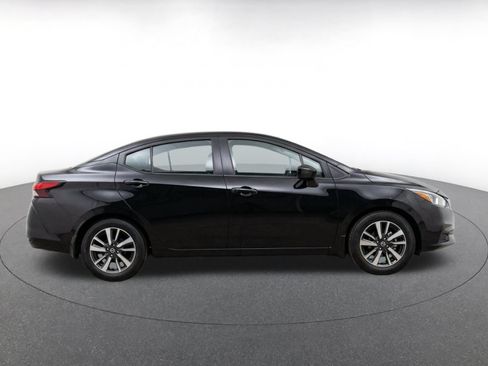 Used 2025 Nissan Versa SV FWD image 9