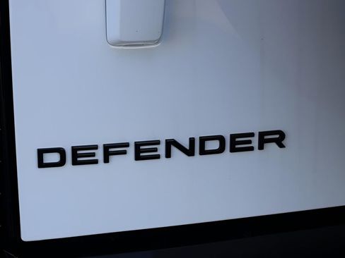 New 2026 Land Rover Defender 110 S AWD/4WD image 8