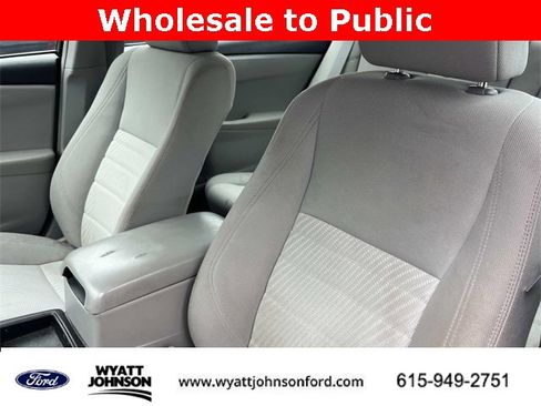 Used 2017 Toyota Camry LE image 22