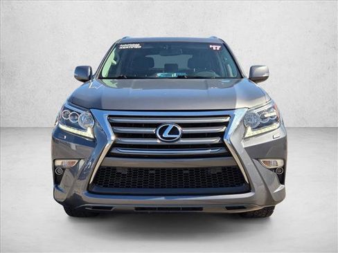 Used 2017 Lexus GX 460 Premium w/ Premium Package image 2