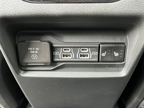 Used 2025 Jeep Grand Cherokee Limited w/ Black Appearance Package AWD/4WD image 35
