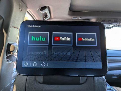 Used 2024 GMC Yukon Denali w/ Denali Reserve Package image 30