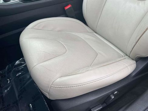 Used 2016 Ford Fusion Titanium image 28