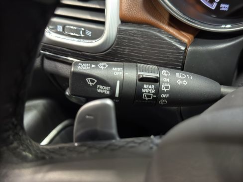 Used 2020 Jeep Grand Cherokee Summit image 28