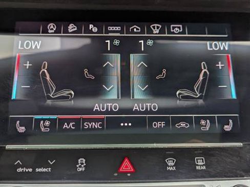 Used 2023 Audi Q7 3.0T Prestige w/ Prestige Package AWD/4WD image 32