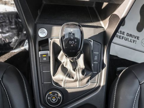 Certified 2022 Volkswagen Taos SE image 25