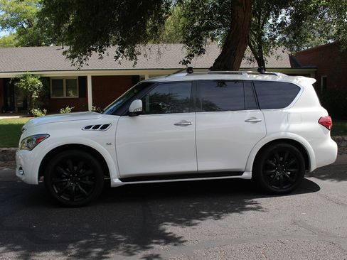 Used 2014 INFINITI QX80 4WD w/ Theater Package image 2