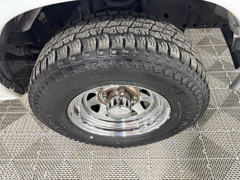 Used 1999 Ford E-150 and Econoline 150 image 6