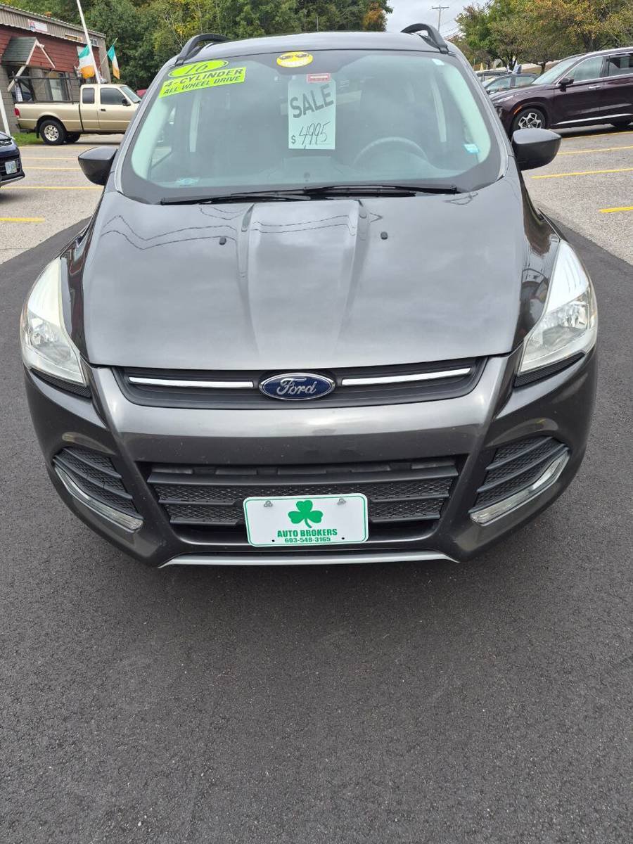 Used 2016 Ford Escape SE w/ Equipment Group 201A AWD/4WD image 2