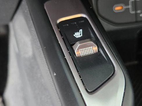 Used 2025 Kia Sorento S FWD image 24