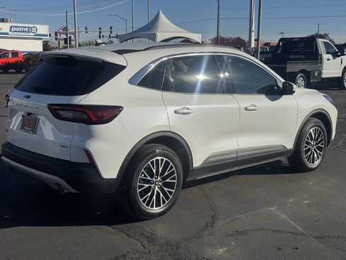 Used 2024 Ford Escape SE image 24