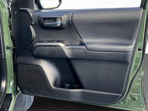 Certified 2021 Toyota Tacoma TRD Off-Road image 26