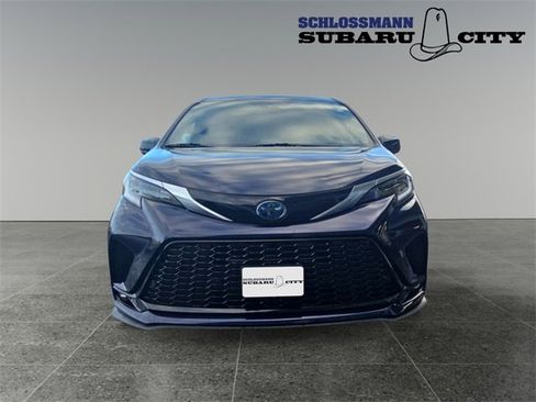 Used 2024 Toyota Sienna XSE w/ XSE Plus Package image 12